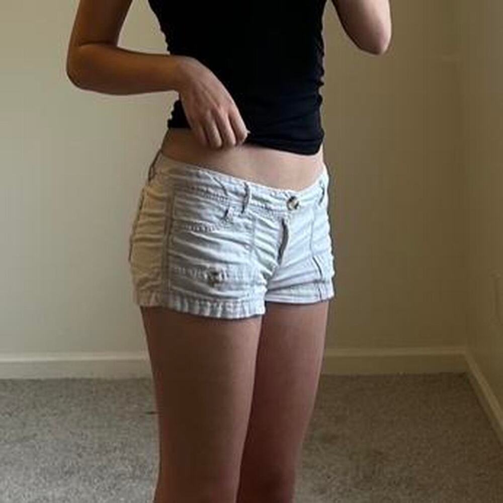 vintage 00s American eagle outfitters low rise cream cargo micro shorts